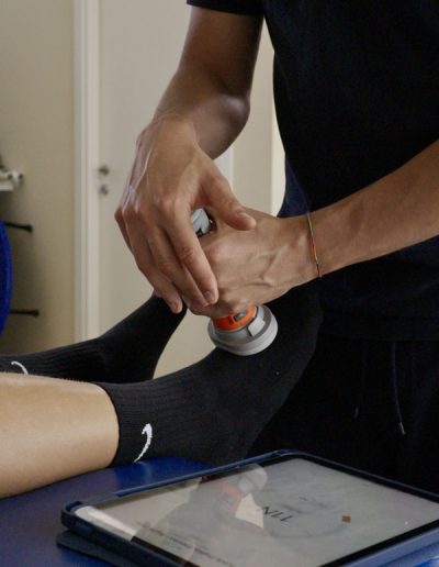 fisioterapia-riabilitazione-piede-calciatore